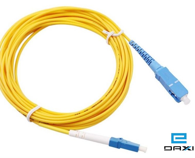 ოპტიკურ პაჩკორდი - SC/UPC-LC/UPC Single-mode Simplex Patchcord 3mm 1m